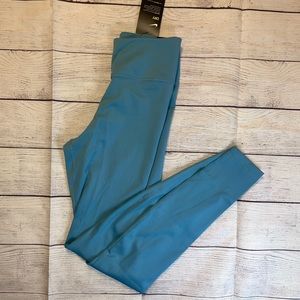 NWT Women's Nike One Leggings